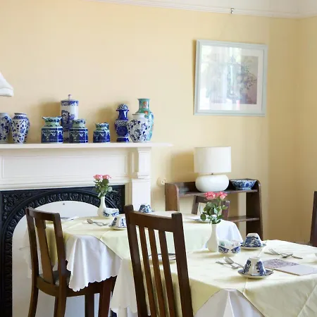 Westbourne Guest house *