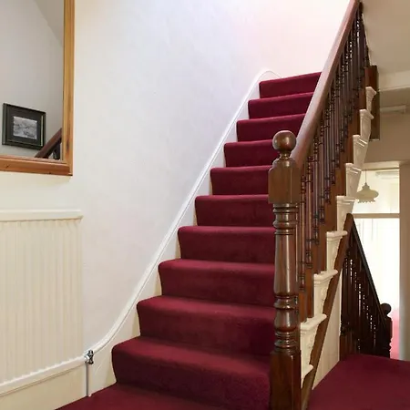 Westbourne Guest house *